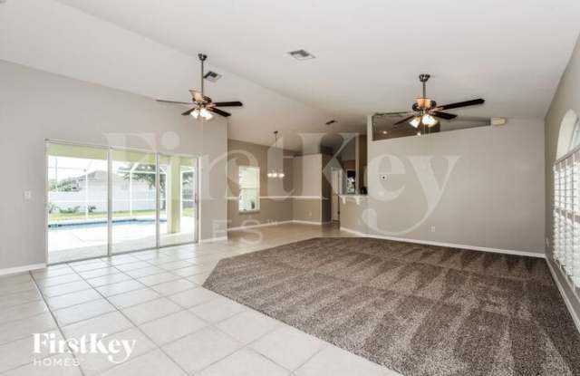 1017 Southeast 5th Avenue