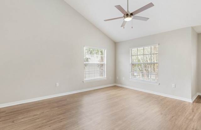 Windermere at Lake's Edge