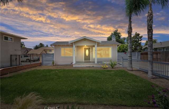 1119 N Campus Avenue