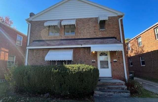 Photo of 422 East 222nd Street