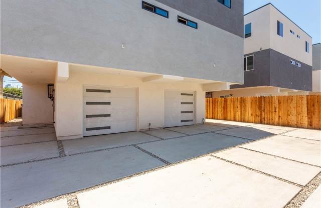 1429 S New Hampshire Avenue