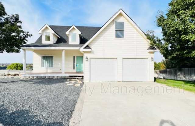 Photo of 5131 Milky Way