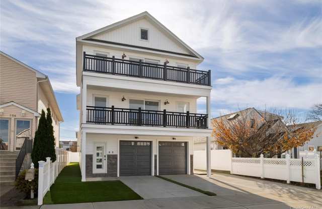 550 E Harrison Street