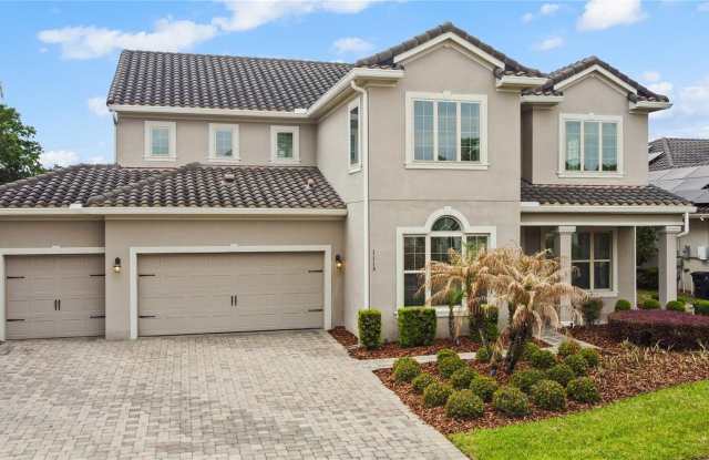 1115 ESTANCIA WOODS LOOP