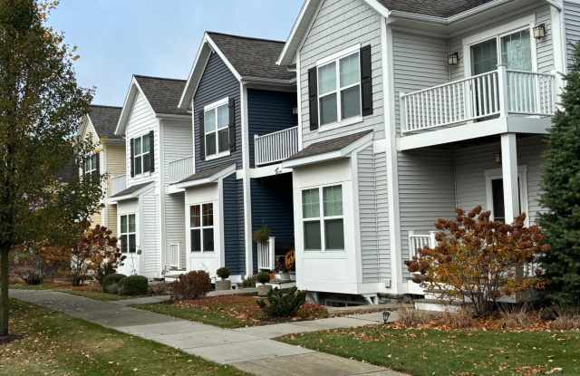 3 bed /2.5 bath townhouse at Cobblestone at the Ravines in Kentwood