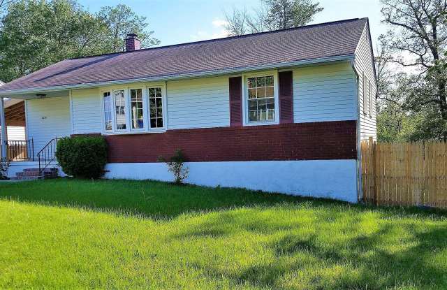 Nice 3BR/2BA Rancher with Rec Rm. Large Yard. - 6829 Richardson Road, Lochearn, MD 21207