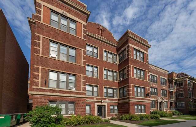 5524-5526 S. Everett Avenue