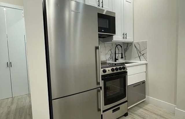 237 E 33rd St Apt 2A