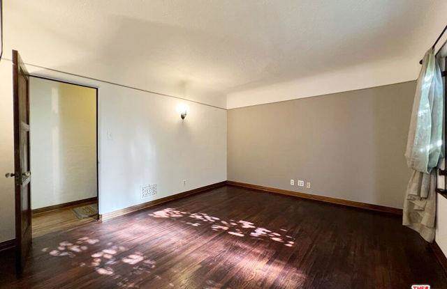 1072 East Fairmount Road