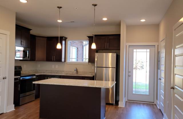 4011 Angelica Ct - 1