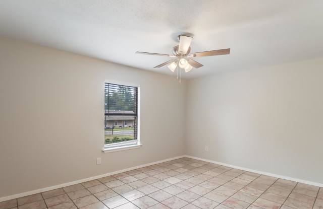 15241 Parkwood Drive North Unit D - 1