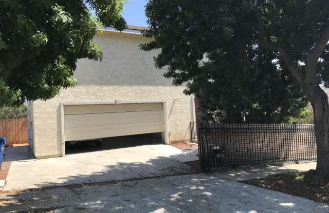 this will be gone this weekend! Rare change to rent a 2005 built 2 bedroom house HOUSE in Glassell park at this price