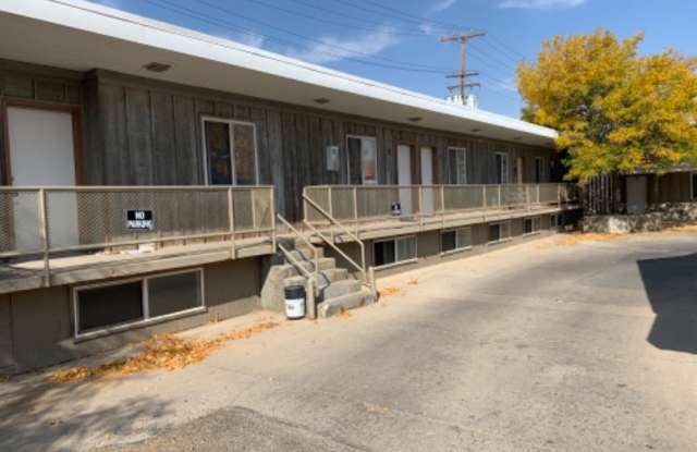 310 N Center 23