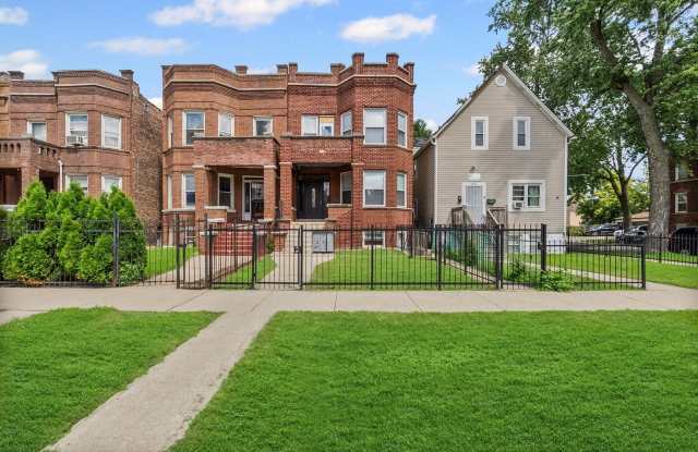 4704 W Monroe Street unit: 1