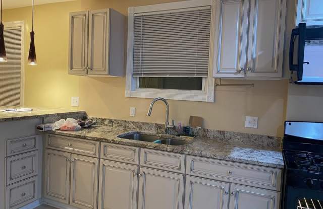 2846 VISTA Street NE