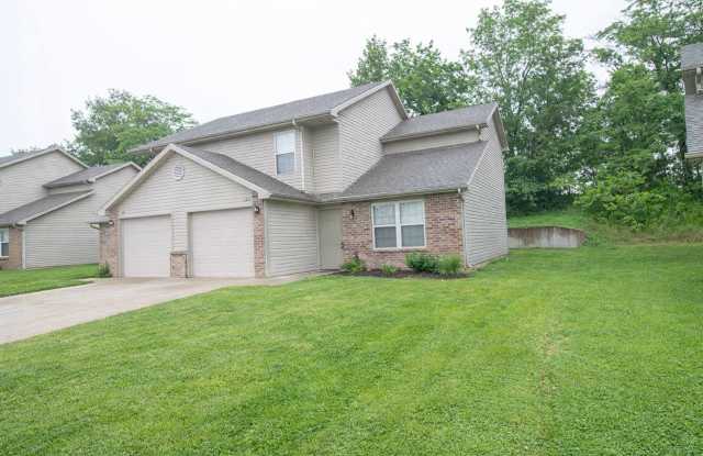 Large 4 bedroom Duplex