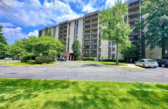 3101 S MANCHESTER ST #308