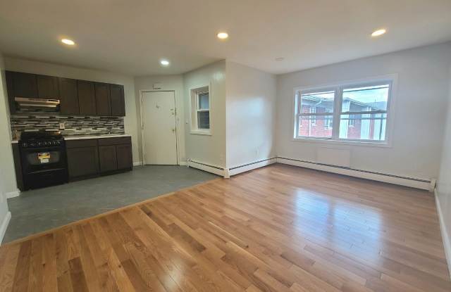479 Roseville Ave