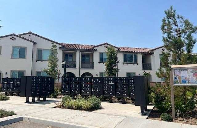 4104 S Wildflax Paseo