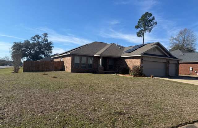 Spacious 4 Bedroom in Brooke Estates (w/ 3 car garage!!)