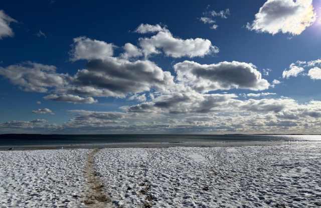 67 E. Grand Ave.-Old Orchard Beach: 1BR/1BA Cottage Rental with Beach access Available now $1,600.00 + utils