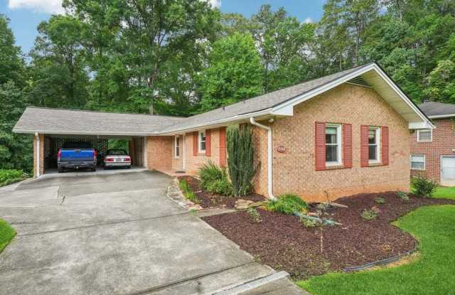 508 Cool Creek Trail SE