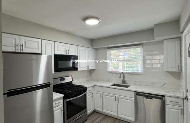 1327 West Sherwin Ave.