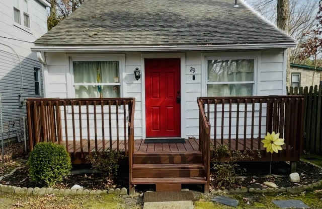 29 POINT BREEZE Avenue