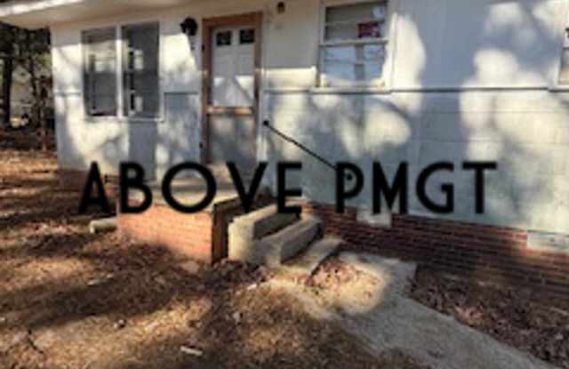 Photo of Renovated 1 bed, 1 bath duplex