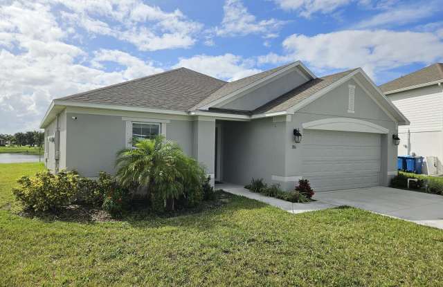586 Cooper Court SW