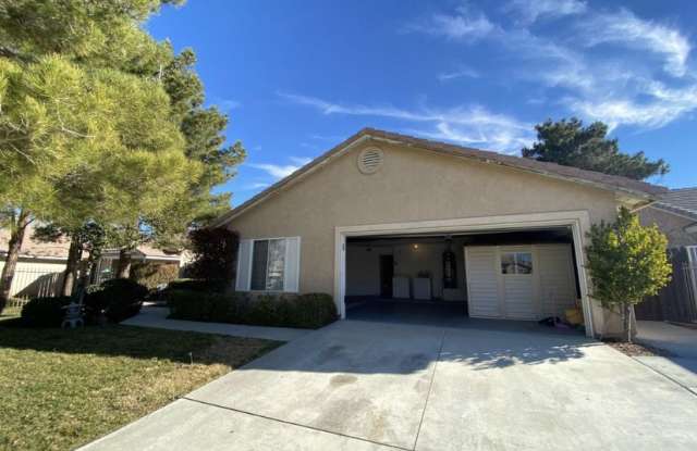 37562 Park Forest Ct - 37562 Park Forest Court, Palmdale, CA 93552