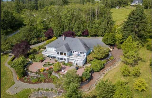 Fully Furnished ALL UTILITIES INCLUDED