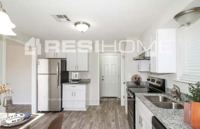 447 East Carson Lane