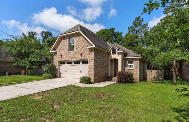 UPCOMING LISTING-CUSTOM BUILT HOME IN PINEHURST