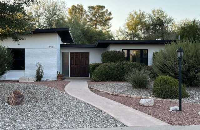 3451 N Camino Suerte