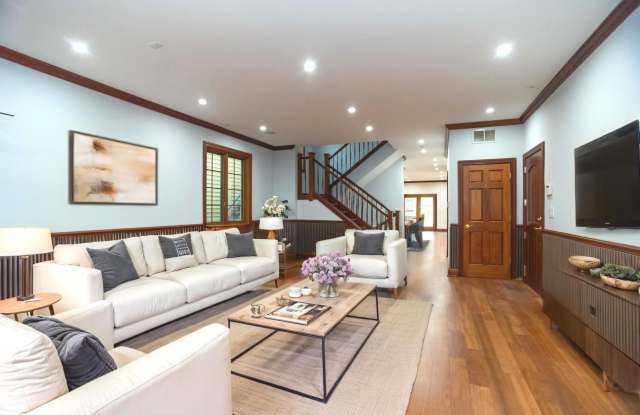 1745 W Cornelia Avenue