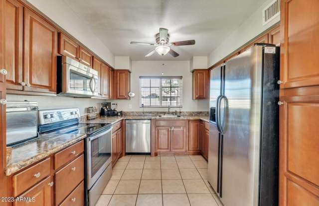 Welcome to your new home in Lake Biltmore Estates! ONLY 2199.00/$500 Of 2nd Month Rent