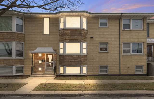 6401 W 52nd Street unit: 2