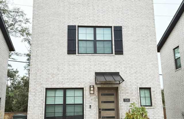 Photo of 1530 West Cato Springs Road