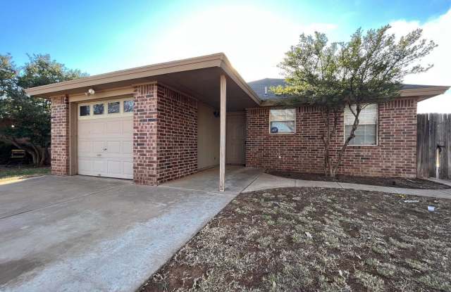 8222 Ave X - 8222 Avenue X, Lubbock, TX 79423