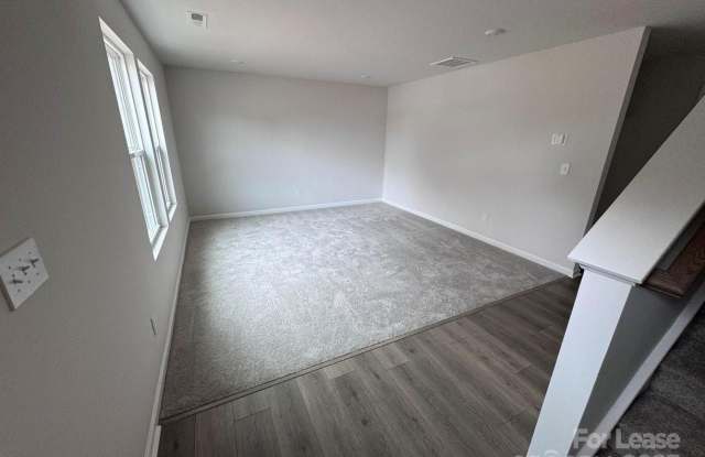 2328 Donnelly Hills Lane