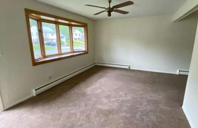 721 Lawrence Rd