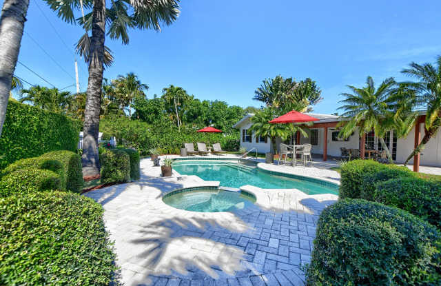 1010 NW 3rd Avenue