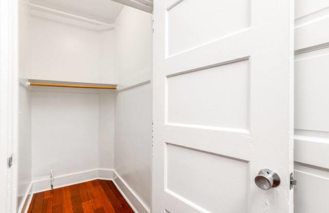 1008 Larkin Apartments