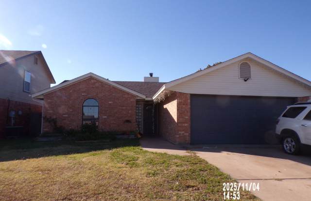 Fresh Paint!!, New Flooring and Granite Counter Tops!!!