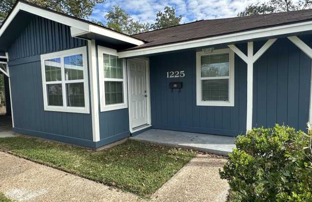 1225 Rainer St, Beaumont TX 77701