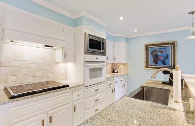 8900 Carroll Manor Dr