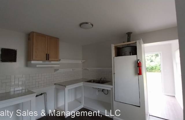 232 E. Ash Avenue