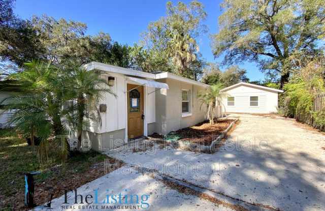 Photo of 1722 Southeast Lambright Street Unit A