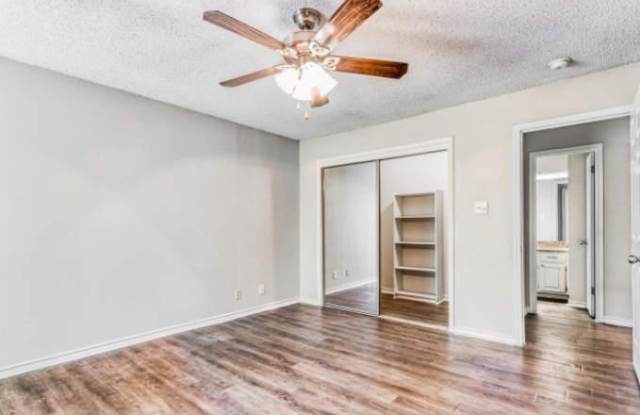 Photo of 1983 Oakwell Farms Pkwy, #1212